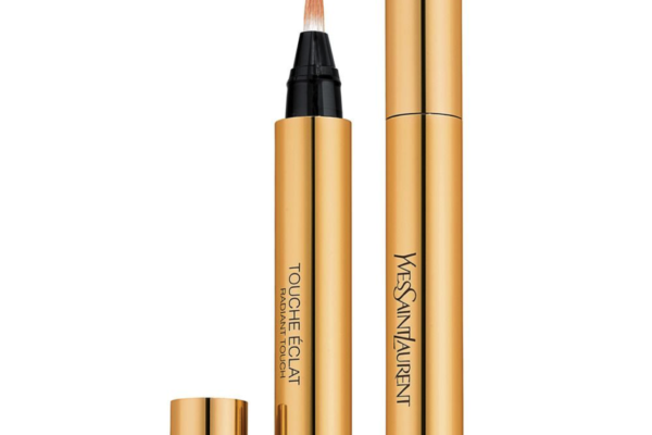 maquillaje corrector de ojeras Yves Saint Laurent Touch eclat corrector iluminador